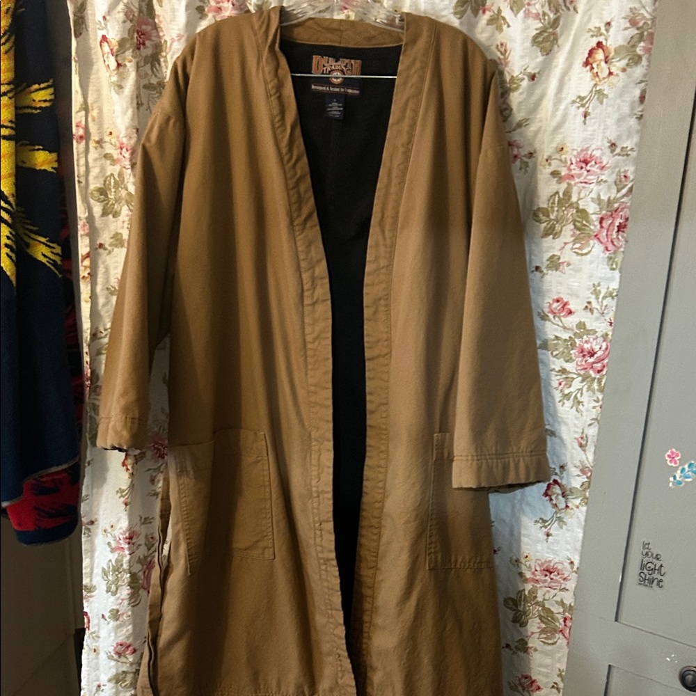 Duluth Trading ladies robe. Tan a with black lining